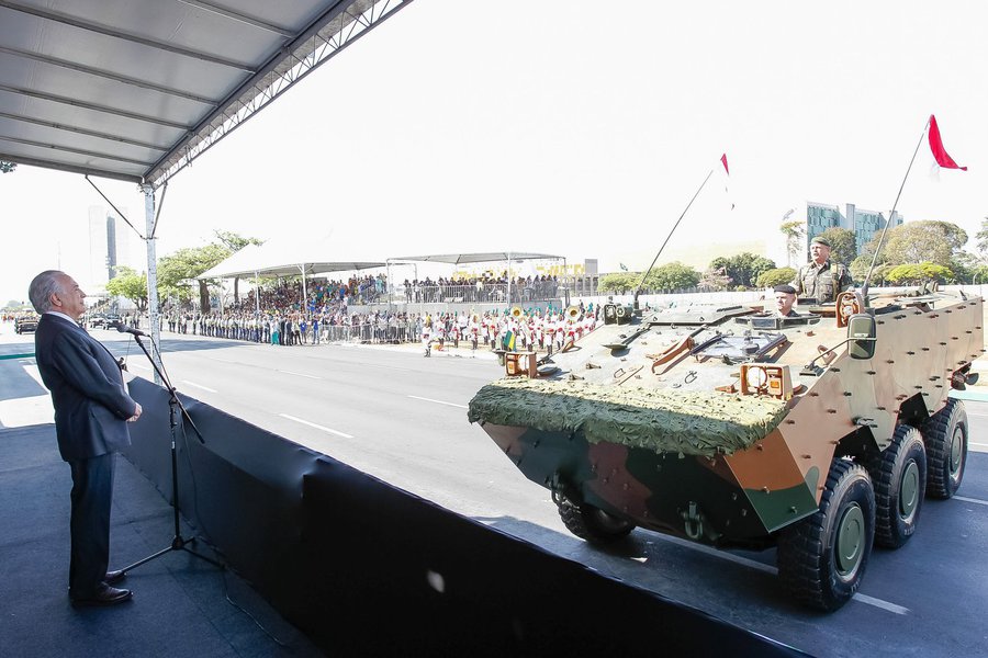 Presidente Michel Temer durante o desfile cívico de 7 de Setembro por ocasião ao Dia da Pátria. (Brasília - DF, 07/09/2016) Foto: Beto Barata/PR (Foto: Altamiro Borges) Presidente Michel Temer durante o desfile cívico de 7 de Setembro por ocasião ao Dia da Pátria. (Brasília - DF, 07/09/2016) Foto: Beto Barata/PR
