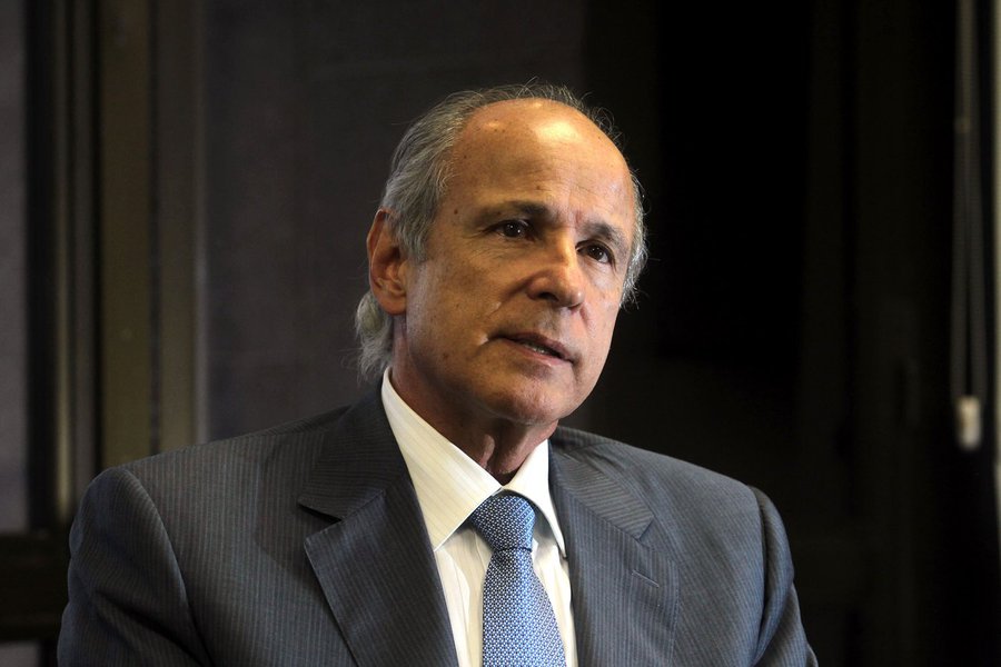 OTAVIO9 - RJ - 04/10/2013 - OTAVIO AZEVEDO/ENTREVISTA - ESPECIAL DOMINICAL ECONOMIA OE - Entrevista com o presidente da empresa Andrade Gutierrez, Ot�vio Azevedo, em Botafogo, na zona sul do Rio de Janeiro. Foto: MARCOS DE PAULA/ESTAD�O (Foto: Miguel do Rosário) OTAVIO9 - RJ - 04/10/2013 - OTAVIO AZEVEDO/ENTREVISTA - ESPECIAL DOMINICAL ECONOMIA OE - Entrevista com o presidente da empresa Andrade Gutierrez, Ot�vio Azevedo, em Botafogo, na zona sul do Rio de Janeiro. Foto: MARCOS DE PAULA/ESTAD�O