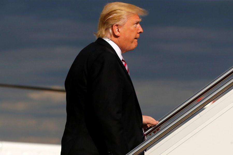 U.S. President Donald Trump boards Air Force One for travel to Philadelphia from Joint Base Andrews, Maryland, U.S. January 26, 2017. REUTERS/Jonathan Ernst (Foto: Gisele Federicce) U.S. President Donald Trump boards Air Force One for travel to Philadelphia from Joint Base Andrews, Maryland, U.S. January 26, 2017. REUTERS/Jonathan Ernst
