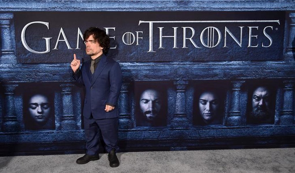 Cast member Peter Dinklage attends the premiere for the sixth season of HBO's "Game of Thrones" in Los Angeles April 10, 2016. REUTERS/Phil McCarten/Files (Foto: Paulo Emílio) Cast member Peter Dinklage attends the premiere for the sixth season of HBO's "Game of Thrones" in Los Angeles April 10, 2016. REUTERS/Phil McCarten/Files