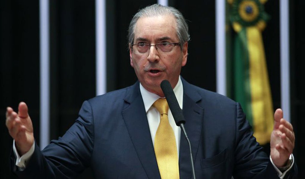 Bras�lia - O plen�rio da C�mara dos Deputados aprovou por 450 a favor, 10 contra e 9 absten��es a cassa��o do mandato do deputado afastado Eduardo Cunha (Fabio Rodrigues Pozzebom/Ag�ncia Brasil) (Foto: Aquiles Lins) Bras�lia - O plen�rio da C�mara dos Deputados aprovou por 450 a favor, 10 contra e 9 absten��es a cassa��o do mandato do deputado afastado Eduardo Cunha (Fabio Rodrigues Pozzebom/Ag�ncia Brasil)