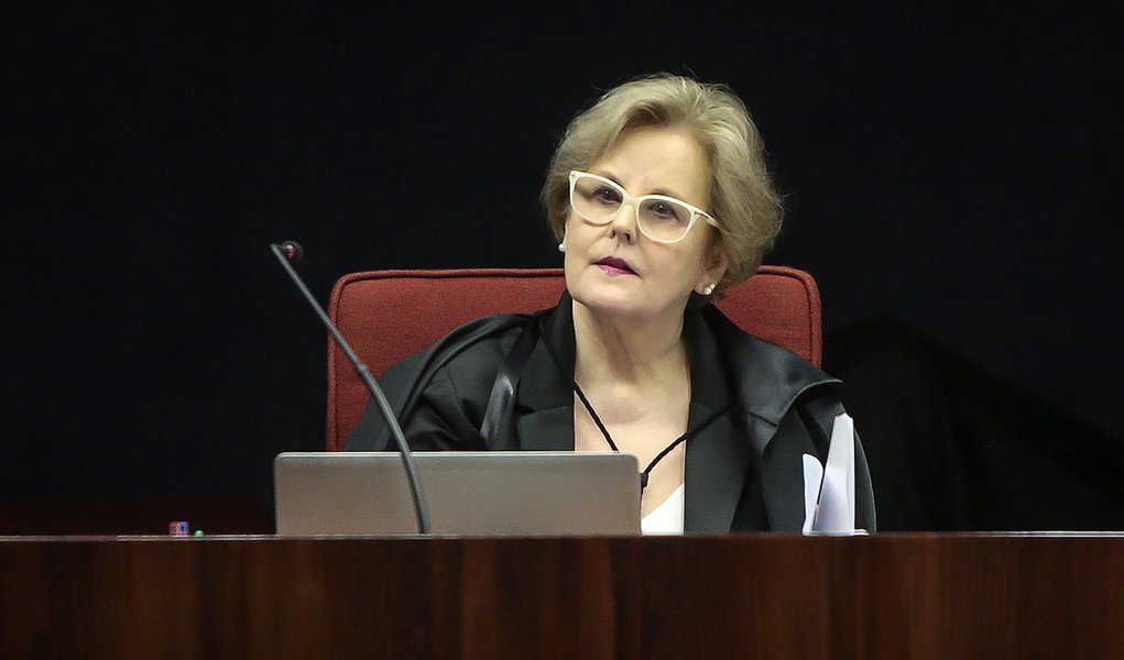 Brasília- DF- Brasil 01/03/2016- Ministra Rosa Weber durante sessão da 1ª turma do STF. Foto: Dorivan Marinho/SCO/STF (01/03/2016) (Foto: Eduardo Guimarães) www.brasil247.com - Brasília- DF- Brasil 01/03/2016- Ministra Rosa Weber durante sessão da 1ª turma do STF. Foto: Dorivan Marinho/SCO/STF (01/03/2016)