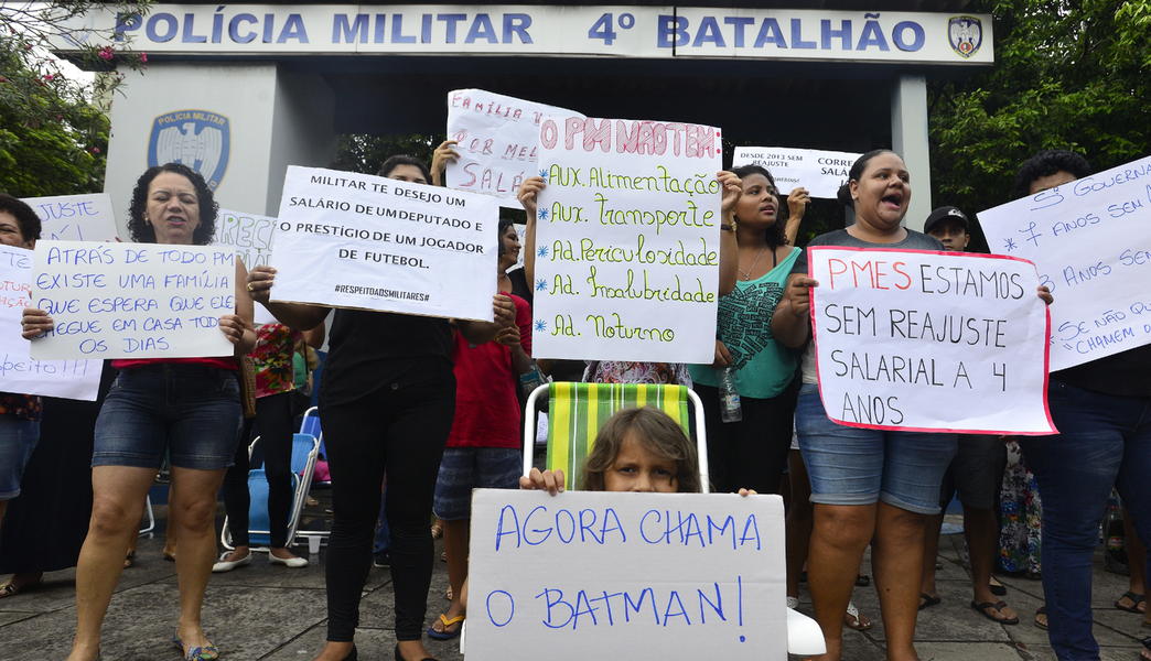 mulheres de PMS (Foto: Leonardo Attuch) mulheres de PMS