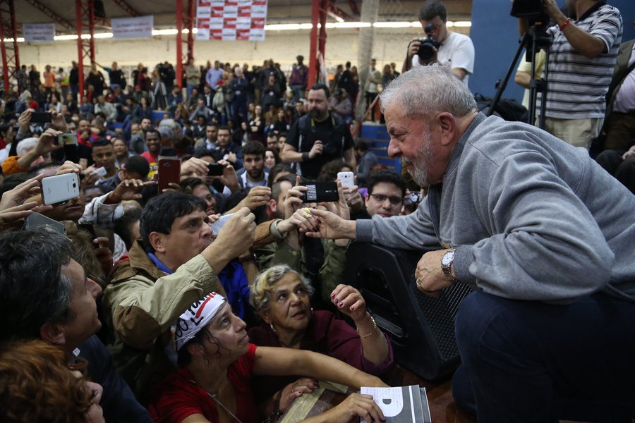 Sao Paulo- SP- Brasil- 09/09/2016- Ex-presidente Lua, durante encontro com Fernando Haddad na quadra do bancários. Foto: Paulo Pinto (Foto: Markus Sokol) Sao Paulo- SP- Brasil- 09/09/2016- Ex-presidente Lua, durante encontro com Fernando Haddad na quadra do bancários. Foto: Paulo Pinto