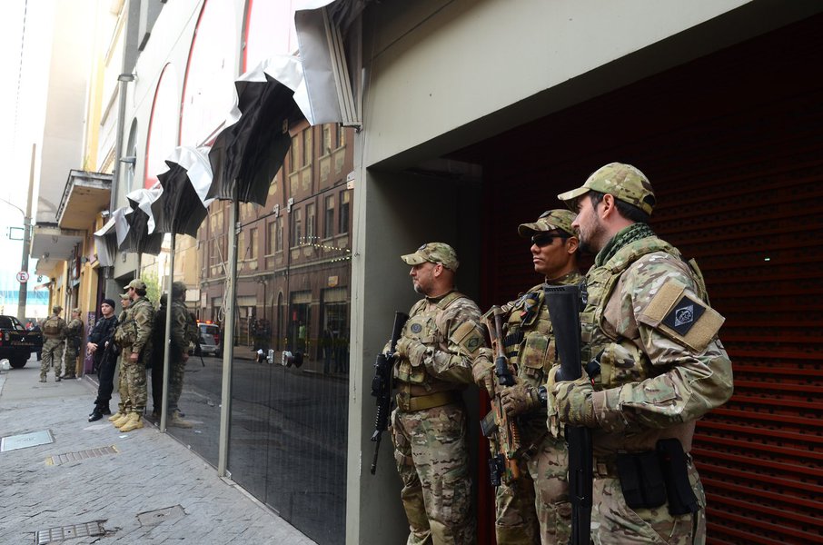 São Paulo - Polícia Federal faz buscas na sede do PT em São Paulo (Rovena Rosa/Agência Brasil) (Foto: Gisele Federicce) São Paulo - Polícia Federal faz buscas na sede do PT em São Paulo (Rovena Rosa/Agência Brasil)