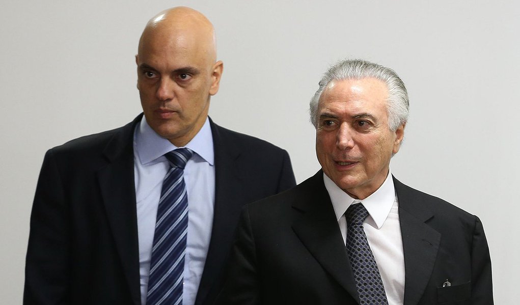 Brasília - O ministro da Justiça, Alexandre de Moraes, e o presidente Interino Michel Temer durante reunião com ministros para discutir o plano para as fronteiras (Valter Campanato/Agência Brasil) (Foto: Leonardo Attuch) Brasília - O ministro da Justiça, Alexandre de Moraes, e o presidente Interino Michel Temer durante reunião com ministros para discutir o plano para as fronteiras (Valter Campanato/Agência Brasil)