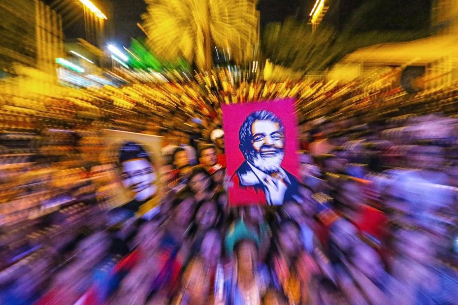 Lula em Petrolina (PE) (Foto: Durval Ângelo) Lula em Petrolina (PE)