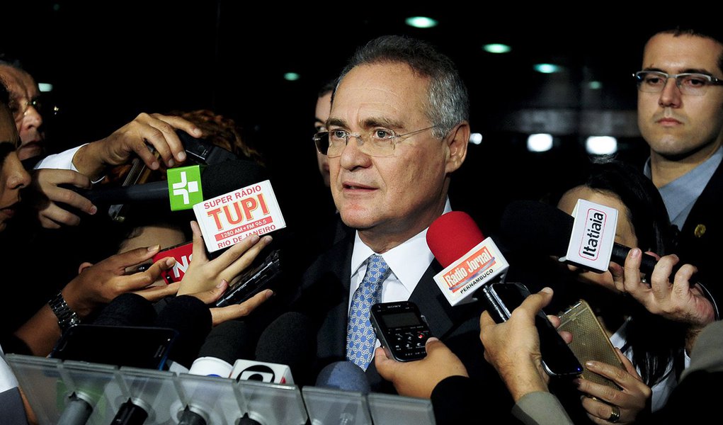 senador Renan Calheiros (PMDB-AL) concede entrevista.
(Foto: Paulo Emílio) senador Renan Calheiros (PMDB-AL) concede entrevista.