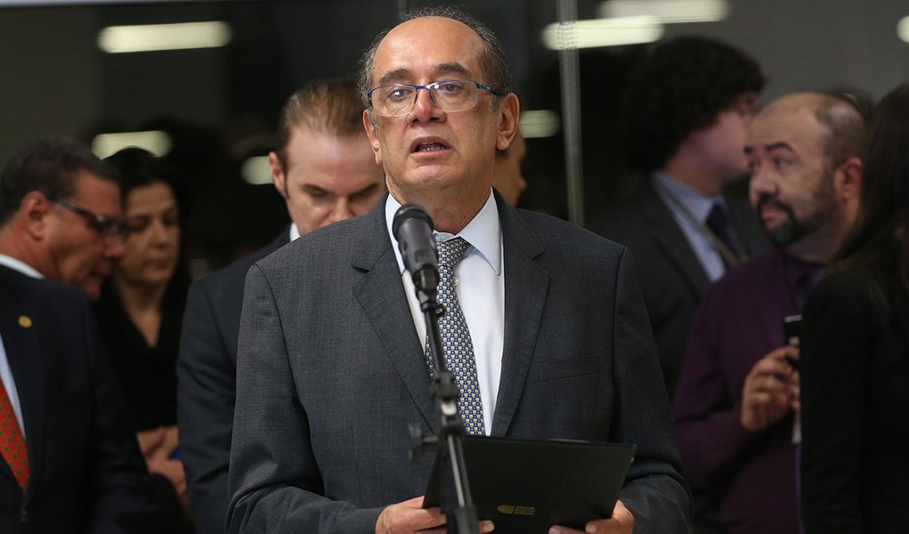 Brasília - O presidente do Tribunal Superior Eleitoral (TSE), ministro Gilmar Mendes, na cerimônia de Assinatura Digital e Lacração dos Sistemas que serão utilizados nas eleições de outubro (Wilson Dias/Agência Brasil) (Foto: Roberto Amaral) Brasília - O presidente do Tribunal Superior Eleitoral (TSE), ministro Gilmar Mendes, na cerimônia de Assinatura Digital e Lacração dos Sistemas que serão utilizados nas eleições de outubro (Wilson Dias/Agência Brasil)