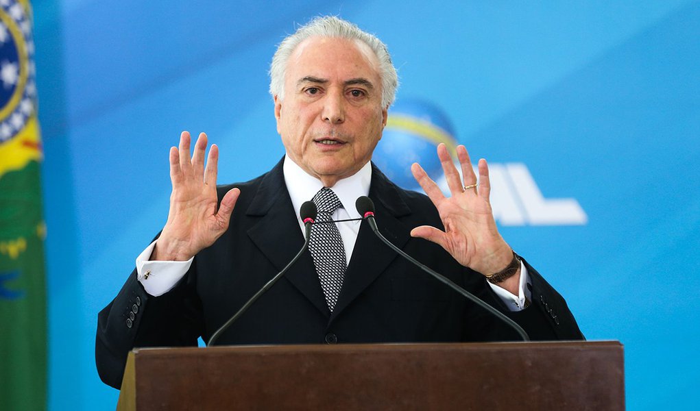 Brasília - O ministro da Saúde, Ricardo Barros e o presidente da República, Michel Temer anunciam, no Palácio do Planalto, ações de gestão na saúde pública (Antonio Cruz/Agência Brasil) (Foto: Valter Lima) Brasília - O ministro da Saúde, Ricardo Barros e o presidente da República, Michel Temer anunciam, no Palácio do Planalto, ações de gestão na saúde pública (Antonio Cruz/Agência Brasil)