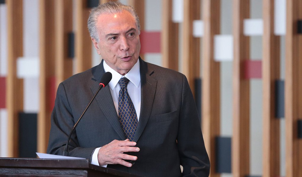 Brasília - Presidente Michel Temer durante declaração à imprensa após Sessão Solene de Encerramento da XI Conferência de Chefes de Estado e de Governo da Comunidade dos Países de Língua Portuguesa.(José Cruz/Agência Brasil) (Foto: José Barbacena) Brasília - Presidente Michel Temer durante declaração à imprensa após Sessão Solene de Encerramento da XI Conferência de Chefes de Estado e de Governo da Comunidade dos Países de Língua Portuguesa.(José Cruz/Agência Brasil)