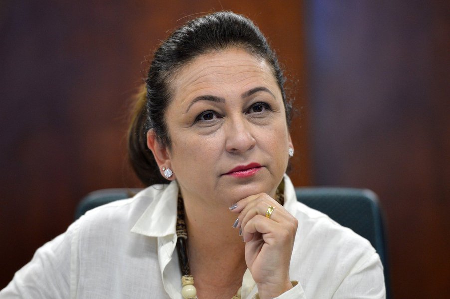 A ministra da Agricultura, Pecuária e Abastecimento, Kátia Abreu, durante entrevista coletiva, anuncia novos resultados nas negociações para ampliação de mercados (Antonio Cruz/Agência Brasil) (Foto: Voney Malta) A ministra da Agricultura, Pecuária e Abastecimento, Kátia Abreu, durante entrevista coletiva, anuncia novos resultados nas negociações para ampliação de mercados (Antonio Cruz/Agência Brasil)
