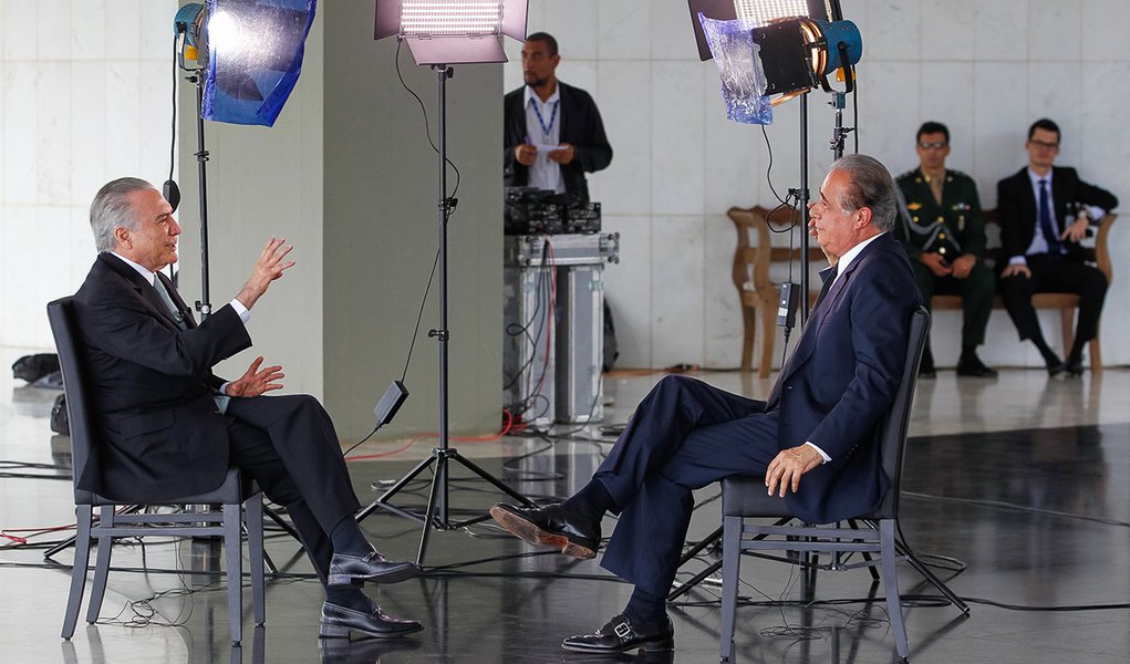 Brasília - DF, 21/06/2016. Presidente em Exercício Michel Temer é entrevistado por Roberto D'Avila para a Globo News. Foto: Beto Barata/PR (Foto: Tereza Cruvinel) Brasília - DF, 21/06/2016. Presidente em Exercício Michel Temer é entrevistado por Roberto D'Avila para a Globo News. Foto: Beto Barata/PR