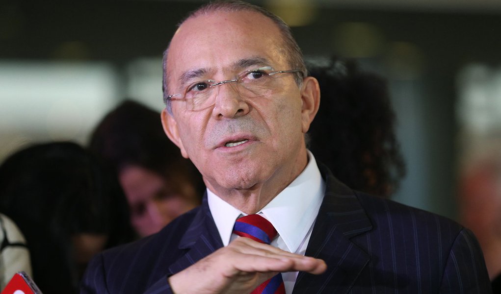 Brasília - Ministro da Casa Civil, Eliseu Padilha durante coletiva de imprensa sorbe a previdência social (Fabio Rodrigues Pozzebom/Agência Brasil) (Foto: Gisele Federicce) Brasília - Ministro da Casa Civil, Eliseu Padilha durante coletiva de imprensa sorbe a previdência social (Fabio Rodrigues Pozzebom/Agência Brasil)