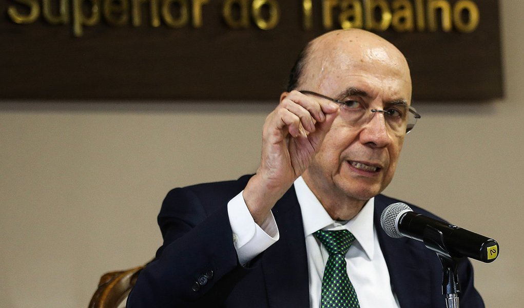 Brasília - Ministro da Fazenda, Henrique Meirelles, se reúne com o presidente do TST, Ives Gandra Martins Filho, para esclarecer questões sobre o ajuste fiscal, em debate no Congresso Nacional (Fabio Rodrigues Pozzebom/Agência Brasil) (Foto: Giuliana Miranda) Brasília - Ministro da Fazenda, Henrique Meirelles, se reúne com o presidente do TST, Ives Gandra Martins Filho, para esclarecer questões sobre o ajuste fiscal, em debate no Congresso Nacional (Fabio Rodrigues Pozzebom/Agência Brasil)