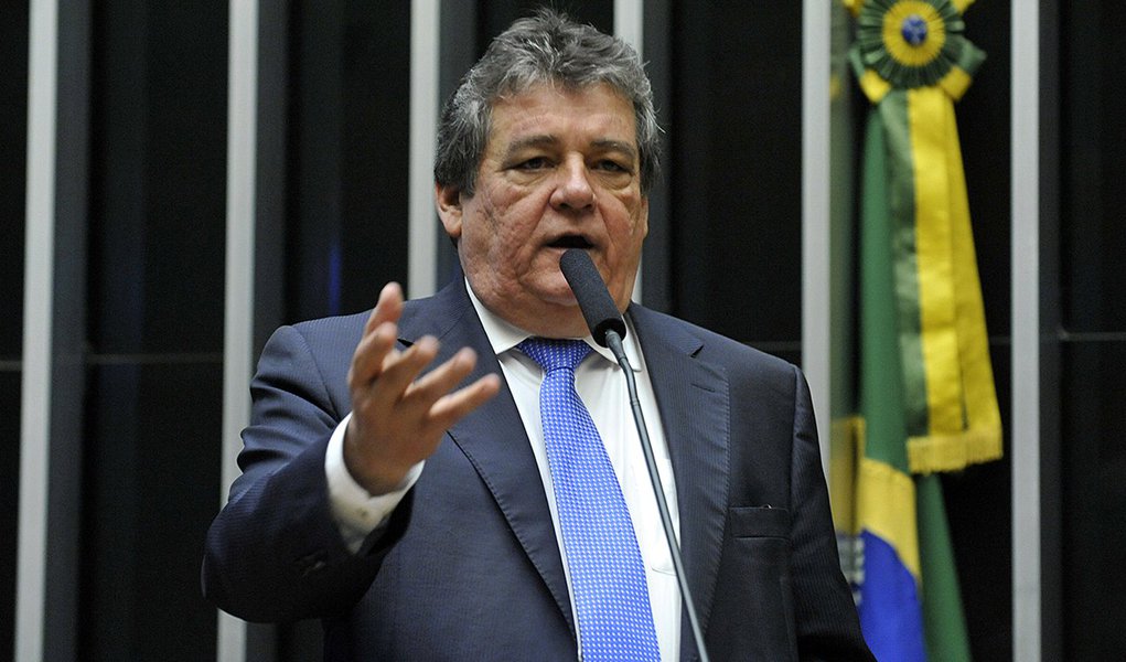 SILVIO COSTA (Foto: Paulo Emílio) SILVIO COSTA