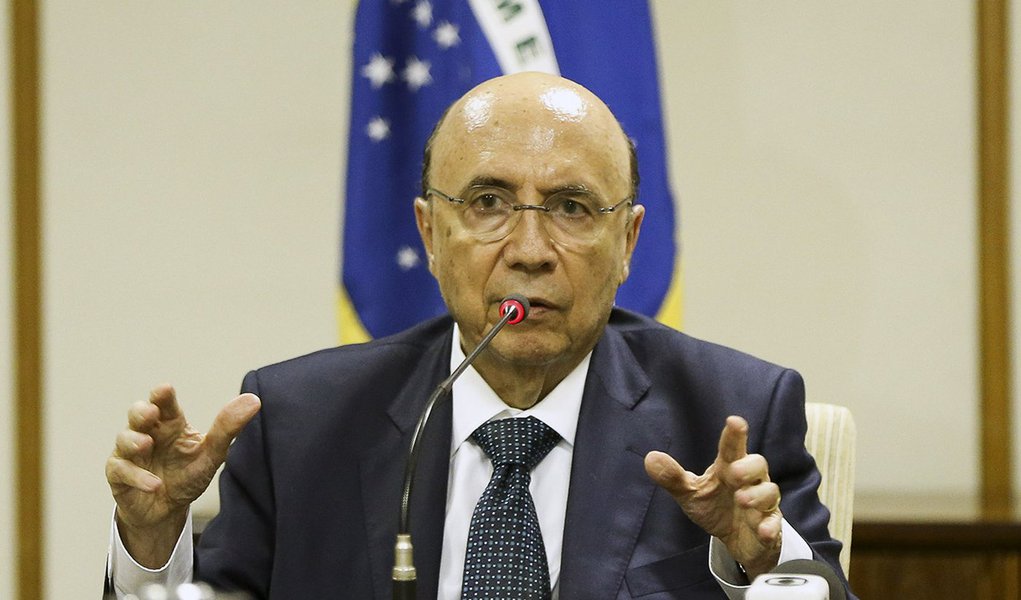 Brasília - O ministro da Fazenda, Henrique Meirelles, recebe o secretário do Tesouro dos Estados Unidos, Jacob Lew. (Marcelo Camargo/Agência Brasil) (Foto: Paulo Emílio) Brasília - O ministro da Fazenda, Henrique Meirelles, recebe o secretário do Tesouro dos Estados Unidos, Jacob Lew. (Marcelo Camargo/Agência Brasil)