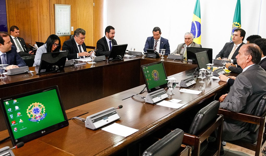 Brasília - DF, 27/06/2016. Presidente em Exercício Michel Temer durante reunião com ministros do Núcleo de Infraestrutura e Líderes do governo. Foto: Marcos Corrêa/PR (Foto: Paulo Emílio) Brasília - DF, 27/06/2016. Presidente em Exercício Michel Temer durante reunião com ministros do Núcleo de Infraestrutura e Líderes do governo. Foto: Marcos Corrêa/PR