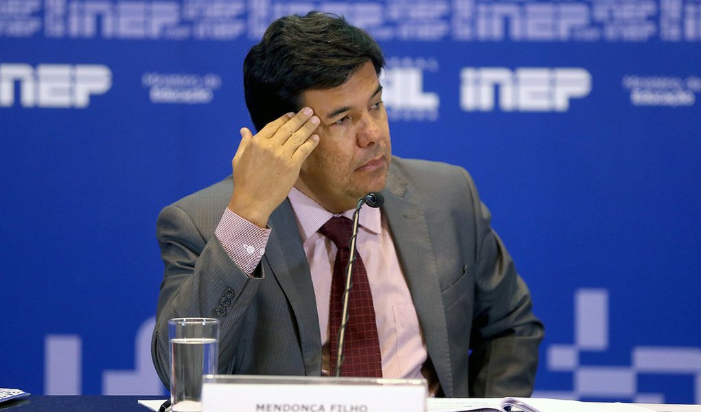 Brasília - O ministro da Educação, Mendonça Filho faz um balanço das inscrições do Enem (Wilson Dias/Agência Brasil) (Foto: Romulo Faro) Brasília - O ministro da Educação, Mendonça Filho faz um balanço das inscrições do Enem (Wilson Dias/Agência Brasil)