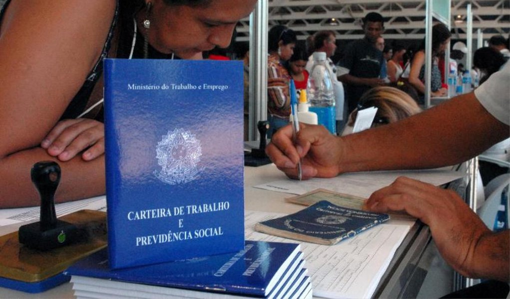 Desemprego fica em 7,6% em janeiro (Foto: Miguel do Rosário) Desemprego fica em 7,6% em janeiro