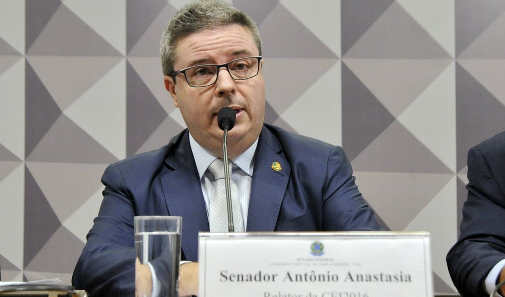 Comiss�o Especial do Impeachment 2016 (CEI2016) realiza reuni�o de instala��o e elei��o do presidente e do relator. Em pronunciamento, relator da CEI2016, senador Antonio Anastasia (PSDB-MG) Foto: Geraldo Magela/Ag�ncia Senado (Foto: Roberta Namour) Comiss�o Especial do Impeachment 2016 (CEI2016) realiza reuni�o de instala��o e elei��o do presidente e do relator. Em pronunciamento, relator da CEI2016, senador Antonio Anastasia (PSDB-MG) Foto: Geraldo Magela/Ag�ncia Senado