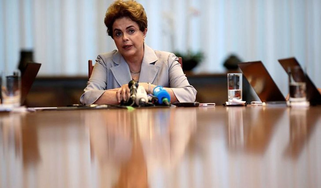 Dilma Rousseff concede entrevista à mídia estrangeira em Brasília. 14/6/2016. REUTERS/Ueslei Marcelino (Foto: Gisele Federicce) www.brasil247.com - Dilma Rousseff concede entrevista à mídia estrangeira em Brasília. 14/6/2016. REUTERS/Ueslei Marcelino