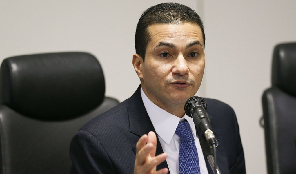 Brasília - O ministro da Industria, Comércio exterior e Servicos, Marcos Pereira, abre a 7ª reunião do Fórum de Competitividade do Varejo (Fabio Rodrigues Pozzebom/Agência Brasil) (Foto: José Barbacena) Brasília - O ministro da Industria, Comércio exterior e Servicos, Marcos Pereira, abre a 7ª reunião do Fórum de Competitividade do Varejo (Fabio Rodrigues Pozzebom/Agência Brasil)