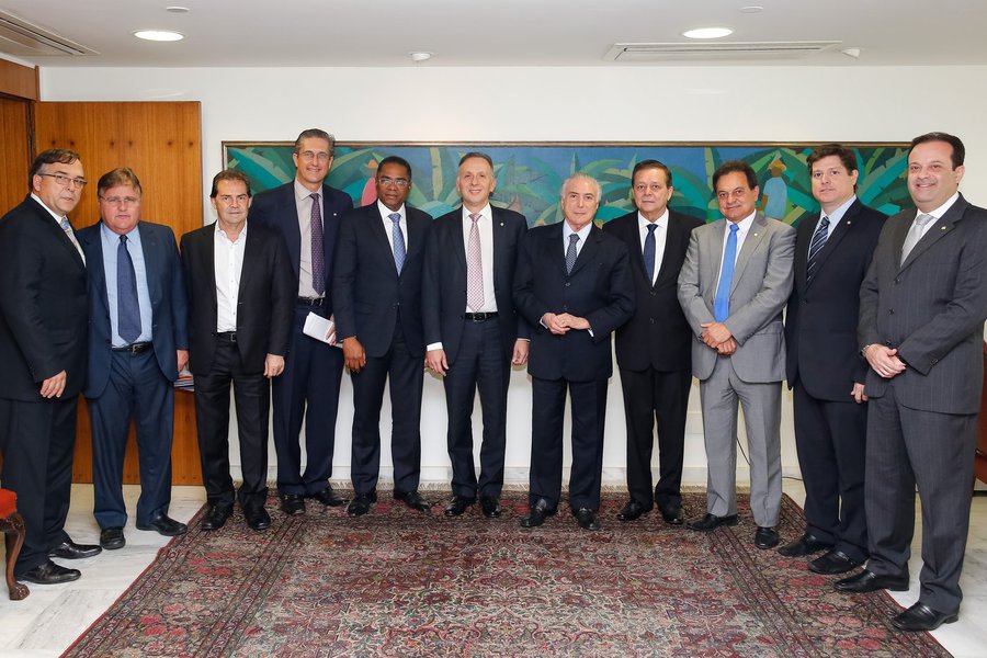 Brasília - DF, 15/09/2016. Presidente Michel Temer durante encontro com os deputados André Moura, Aelton Freitas, Aguinaldo Ribeiro, Baleia Rossi, Jovair Arantes, Márcio Marinho, Rogério Rosso e Paulinho da Força. Foto: Marcos Corrêa/PR (Foto: Gisele Federicce) Brasília - DF, 15/09/2016. Presidente Michel Temer durante encontro com os deputados André Moura, Aelton Freitas, Aguinaldo Ribeiro, Baleia Rossi, Jovair Arantes, Márcio Marinho, Rogério Rosso e Paulinho da Força. Foto: Marcos Corrêa/PR