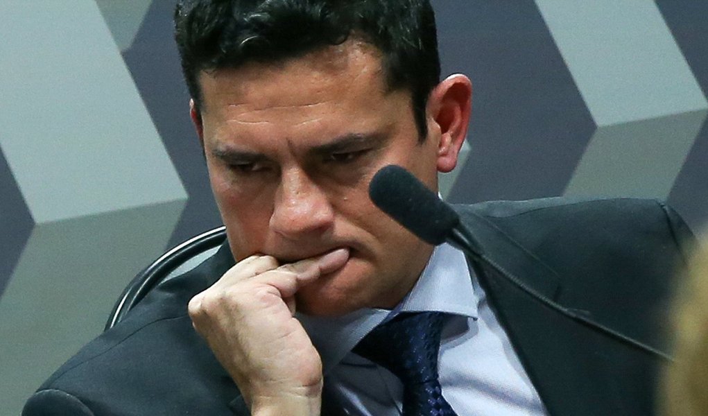 Brasília- DF 09-09-2015 Foto Lula Marques/Agência PT Juiz, Sergio Moro na ccj do senado. (Foto: Walter Santos) Brasília- DF 09-09-2015 Foto Lula Marques/Agência PT Juiz, Sergio Moro na ccj do senado.