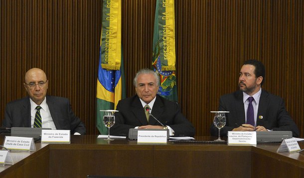Brasília - O presidente interino Michel Temer apresenta as primeiras medidas econômicas para reequilibrar as contas do governo (José Cruz/Agência Brasil) (Foto: Afonso Florence) Brasília - O presidente interino Michel Temer apresenta as primeiras medidas econômicas para reequilibrar as contas do governo (José Cruz/Agência Brasil)