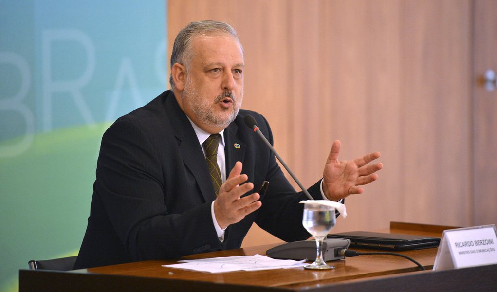 O ministro das Comunica��es, Ricardo Berzoini,concede entrevista ap�s reuni�o de coordena��o pol�tica (Jos� Cruz/Ag�ncia Brasil) (Foto: Leonardo Attuch) O ministro das Comunica��es, Ricardo Berzoini,concede entrevista ap�s reuni�o de coordena��o pol�tica (Jos� Cruz/Ag�ncia Brasil)