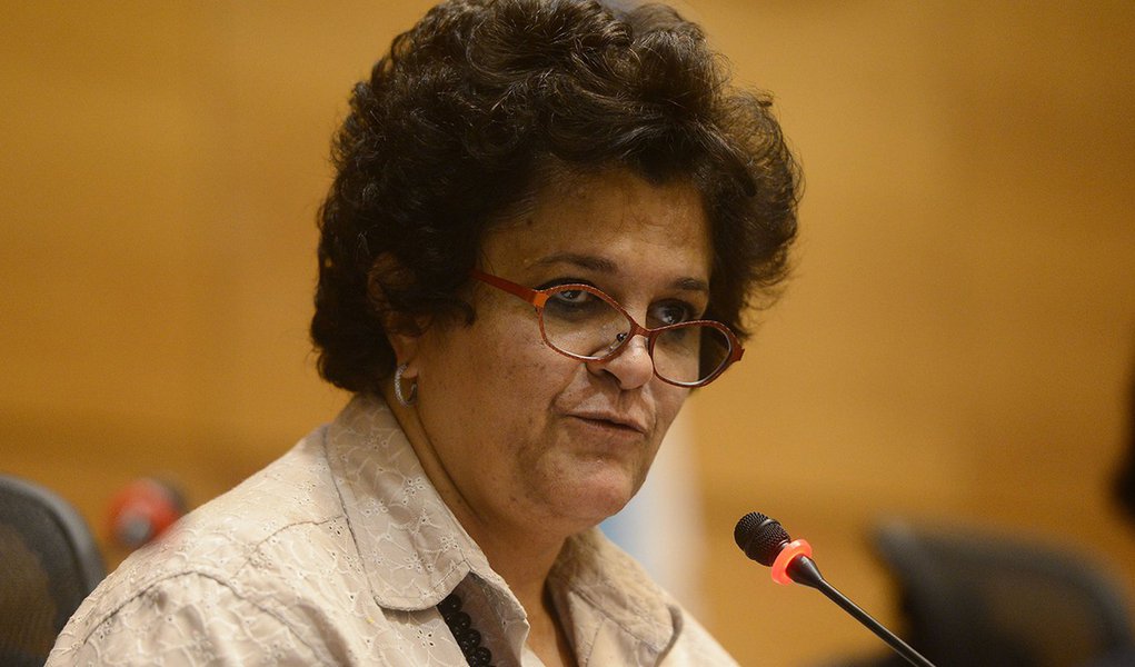 Rio de Janeiro - A Ministra Izabella Teixeira encerra o 1º Congresso Mundial de Direito Ambiental, no Tribunal de Justiça do Estado do Rio de Janeiro (TJRJ) (Fernando Frazão/Agência Brasil) (Foto: Leonardo Attuch) Rio de Janeiro - A Ministra Izabella Teixeira encerra o 1º Congresso Mundial de Direito Ambiental, no Tribunal de Justiça do Estado do Rio de Janeiro (TJRJ) (Fernando Frazão/Agência Brasil)