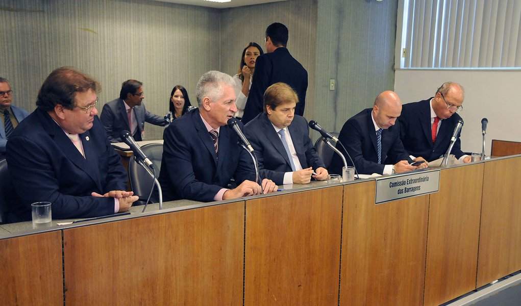 Celinho do Sinttrocel (deputado estadual PCdoB/MG), Rogério Correia (deputado estadual PT/MG), Agostinho Patrus Filho (deputado estadual PV/MG), Gustavo Valadares (deputado estadual PSDB/MG), Gil Pereira (deputado estadual PP/MG) (Foto: Leonardo Lucena) Celinho do Sinttrocel (deputado estadual PCdoB/MG), Rogério Correia (deputado estadual PT/MG), Agostinho Patrus Filho (deputado estadual PV/MG), Gustavo Valadares (deputado estadual PSDB/MG), Gil Pereira (deputado estadual PP/MG)