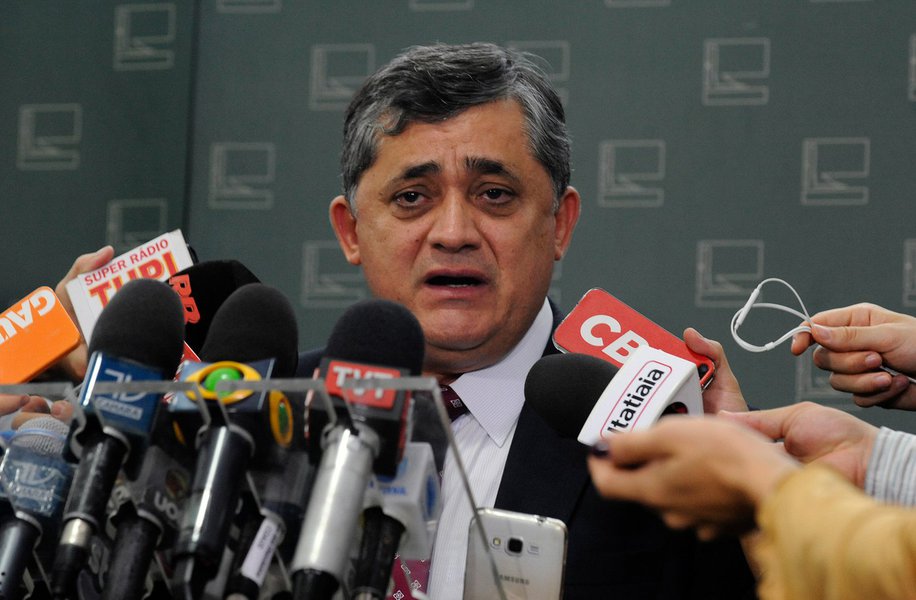Líder do Governo na Câmara, dep. José Guimarães (PT-CE) concede entrevista Data: 09/12/2015 - Foto: Luis Macedo / Câmara dos Deputados (Foto: Aquiles Lins) Líder do Governo na Câmara, dep. José Guimarães (PT-CE) concede entrevista Data: 09/12/2015 - Foto: Luis Macedo / Câmara dos Deputados