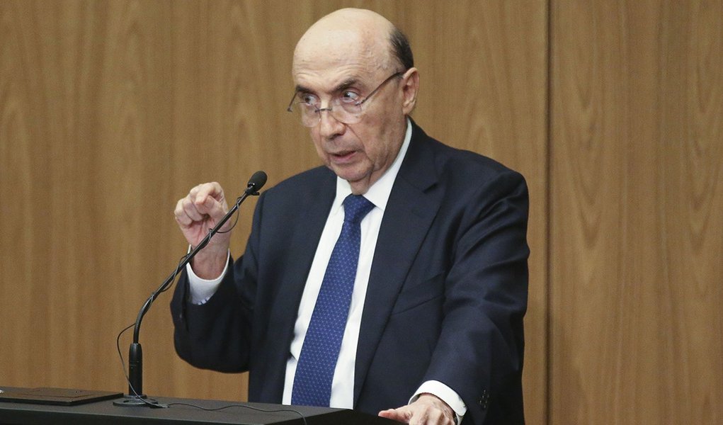Brasília - O ministro da Fazenda, Henrique Meirelles participa da Cerimônia de transferência do cargo de presidente do Banco Central (Fabio Rodrigues Pozzebom/Agência Brasil) (Foto: Paulo Emílio) Brasília - O ministro da Fazenda, Henrique Meirelles participa da Cerimônia de transferência do cargo de presidente do Banco Central (Fabio Rodrigues Pozzebom/Agência Brasil)