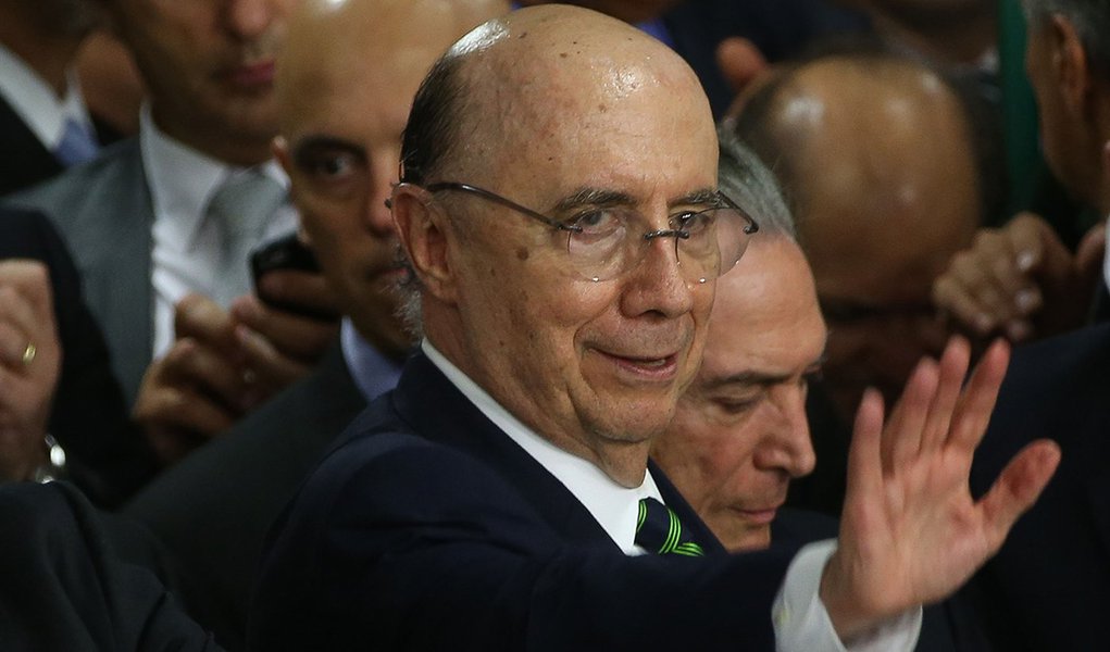 Brasília - Ex-presidente do Banco Central, Henrique Meirelles assume o Ministério da Fazenda (Marcello Casal Jr/Agência Brasil) (Foto: Paulo Emílio) Brasília - Ex-presidente do Banco Central, Henrique Meirelles assume o Ministério da Fazenda (Marcello Casal Jr/Agência Brasil)