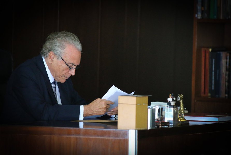 25/04/2016 - Vice- presidente Michel Temer - fotos solo Michel Temer, Vice-Presidente, fotos solo Foto: ASCOM- VPR (Foto: Erika Kokay) 25/04/2016 - Vice- presidente Michel Temer - fotos solo Michel Temer, Vice-Presidente, fotos solo Foto: ASCOM- VPR