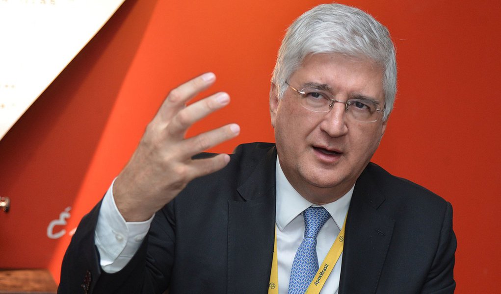 Brasília- DF- Brasil- 24/02/2015- O novo presidente da Agência Brasileira de Exportações e Investimentos (Apex-Brasil), David Barioni Neto, fala à imprensa após cerimônia de posse na sede da agência (Valter Campanato/Agência Brasil) (Foto: Leonardo Attuch) Brasília- DF- Brasil- 24/02/2015- O novo presidente da Agência Brasileira de Exportações e Investimentos (Apex-Brasil), David Barioni Neto, fala à imprensa após cerimônia de posse na sede da agência (Valter Campanato/Agência Brasil)