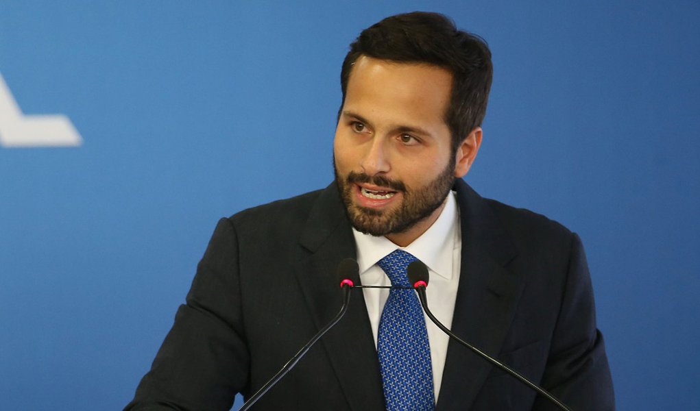 Brasília - O novo ministro da Cultura, Marcelo Calero, durante cerimônia de posse no Palácio do Planalto (Valter Campanato/Agência Brasil) (Foto: Gisele Federicce) Brasília - O novo ministro da Cultura, Marcelo Calero, durante cerimônia de posse no Palácio do Planalto (Valter Campanato/Agência Brasil)