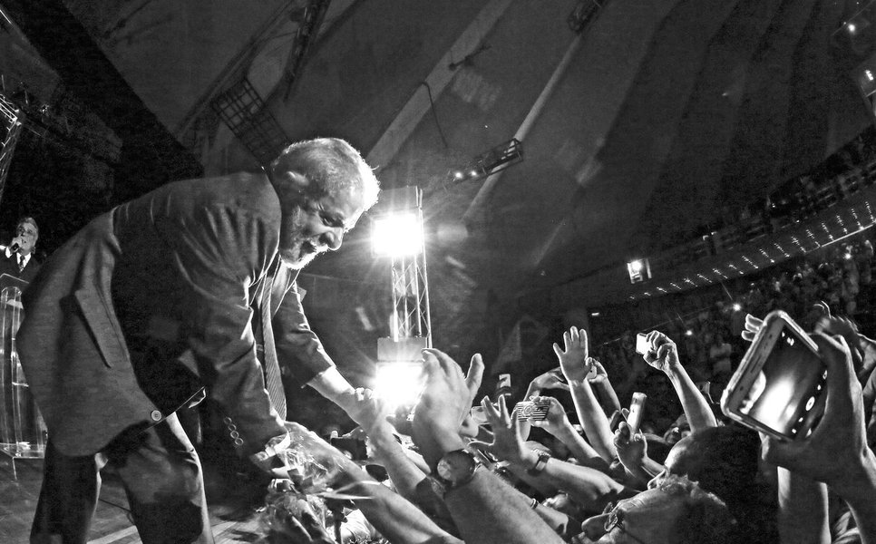São Paulo- SP- Brasil- 08/04/2016- Ex-presidente Lula, durante encontro com profissionais da educação, no Auditório Celso Furtado, no Centro de Convenções do Anhembi, zona norte da cidade. Foto: Ricardo Stuckert/ Instituto Lula (Foto: Voney Malta) São Paulo- SP- Brasil- 08/04/2016- Ex-presidente Lula, durante encontro com profissionais da educação, no Auditório Celso Furtado, no Centro de Convenções do Anhembi, zona norte da cidade. Foto: Ricardo Stuckert/ Instituto Lula