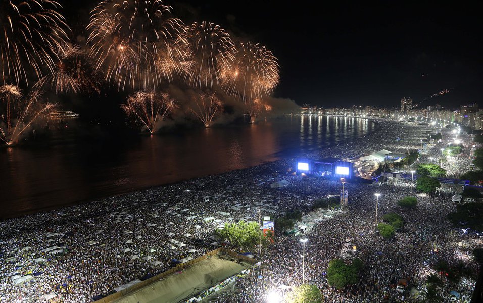 Réveillon 2014 | Copacabana - Foto: Fernando Maia | Riotur (Foto: Paulo Emílio) Réveillon 2014 | Copacabana - Foto: Fernando Maia | Riotur