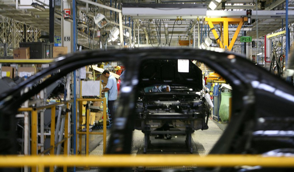 Paraná tem a terceira maior indústria de transformação do País. Indústria automobilística. Foto: Gilson Abreu/FIEP (Foto: Gisele Federicce) Paraná tem a terceira maior indústria de transformação do País. Indústria automobilística. Foto: Gilson Abreu/FIEP