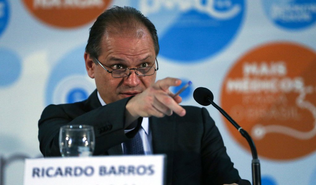 Brasília - O ministro da Saúde, Ricardo Barros, participa do encerramento do 7º Fórum Nacional de Gestão da Atenção Básica. (José Cruz/Agência Brasil) (Foto: Aquiles Lins) Brasília - O ministro da Saúde, Ricardo Barros, participa do encerramento do 7º Fórum Nacional de Gestão da Atenção Básica. (José Cruz/Agência Brasil)