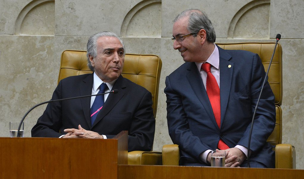 O vice-presidente Michel Temer e o presidente da Câmara, Eduardo Cunha, na solenidade de posse do novo ministro do Supremo Tribunal Federal (STF), Luiz Edson Fachin (Valter Campanato/Agência Brasil) (Foto: Chico Vigilante) O vice-presidente Michel Temer e o presidente da Câmara, Eduardo Cunha, na solenidade de posse do novo ministro do Supremo Tribunal Federal (STF), Luiz Edson Fachin (Valter Campanato/Agência Brasil)