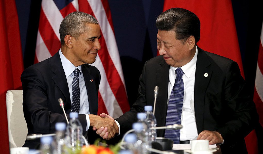 Presidente da China, Xi Jinping, e o presidente dos Estados Unidos, Barack Obama, durante encontro em Paris. 30/11/2015 REUTERS/Kevin Lamarque (Foto: Gisele Federicce) Presidente da China, Xi Jinping, e o presidente dos Estados Unidos, Barack Obama, durante encontro em Paris. 30/11/2015 REUTERS/Kevin Lamarque