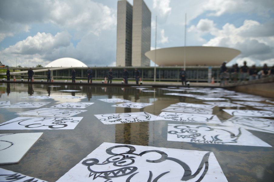 Brasília - O Movimento Vem Pra Rua realiza manifestações em todo o país. O ato é em apoio à Operação Lava Jato e contra a corrupção e a forma de se fazer política no Brasil (Marcello Casal Jr/Agência Brasil) (Foto: Tereza Cruvinel) Brasília - O Movimento Vem Pra Rua realiza manifestações em todo o país. O ato é em apoio à Operação Lava Jato e contra a corrupção e a forma de se fazer política no Brasil (Marcello Casal Jr/Agência Brasil)