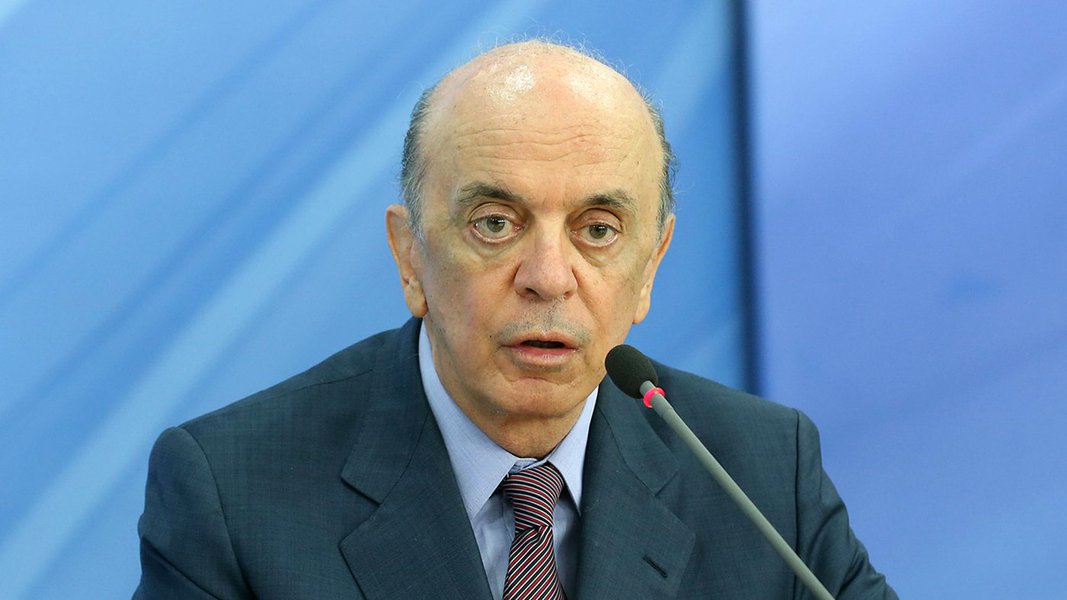 Brasília - Ministro das Relações Exteriores, José Serra, fala à imprensa em coletiva no Palácio do Planalto, após reunião com o presidente Michel Temer (Valter Campanato/Agência Brasil) (Foto: Giuliana Miranda) Brasília - Ministro das Relações Exteriores, José Serra, fala à imprensa em coletiva no Palácio do Planalto, após reunião com o presidente Michel Temer (Valter Campanato/Agência Brasil)