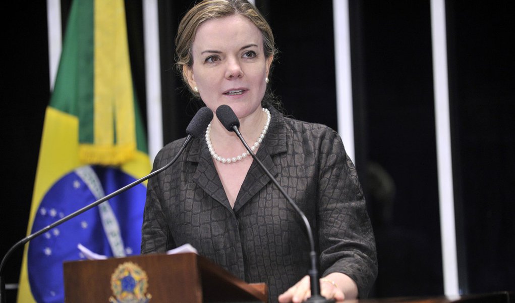 Plenário do Senado Federal durante sessão deliberativa ordinária. Em discurso, senadora Gleisi Hoffmann (PT-PR). Foto: Waldemir Barreto/Agência Senado (Foto: Romulo Faro) Plenário do Senado Federal durante sessão deliberativa ordinária. Em discurso, senadora Gleisi Hoffmann (PT-PR). Foto: Waldemir Barreto/Agência Senado