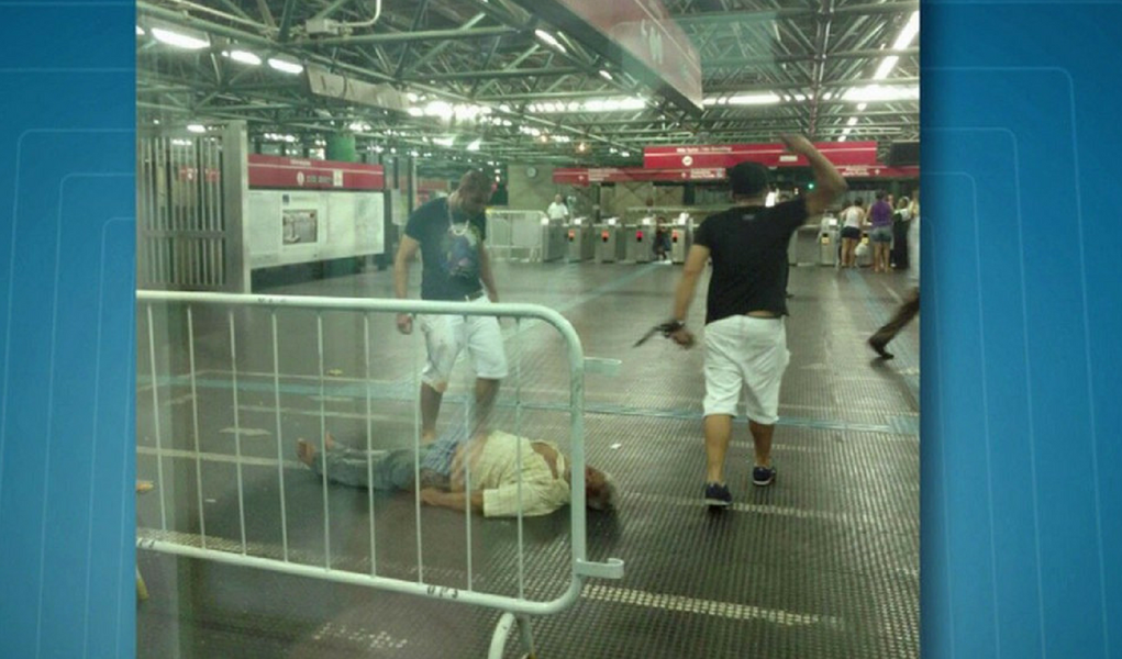 Ambulante é espancado até a morte no metrô Pedro II em São Paulo após defender homossexual (Foto: Giuliana Miranda) Ambulante é espancado até a morte no metrô Pedro II em São Paulo após defender homossexual