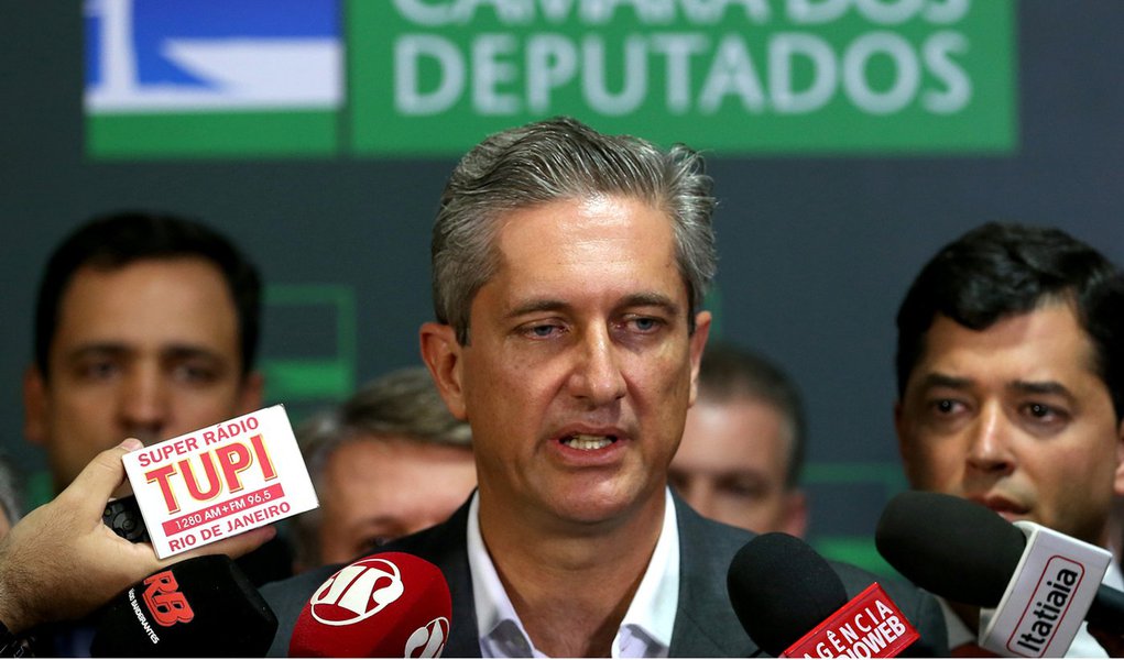 Brasília - O líder do PSD na Câmara, deputado Rogério Rosso, fala à imprensa (Wilson Dias/Agência Brasil) (Foto: Aquiles Lins) Brasília - O líder do PSD na Câmara, deputado Rogério Rosso, fala à imprensa (Wilson Dias/Agência Brasil)